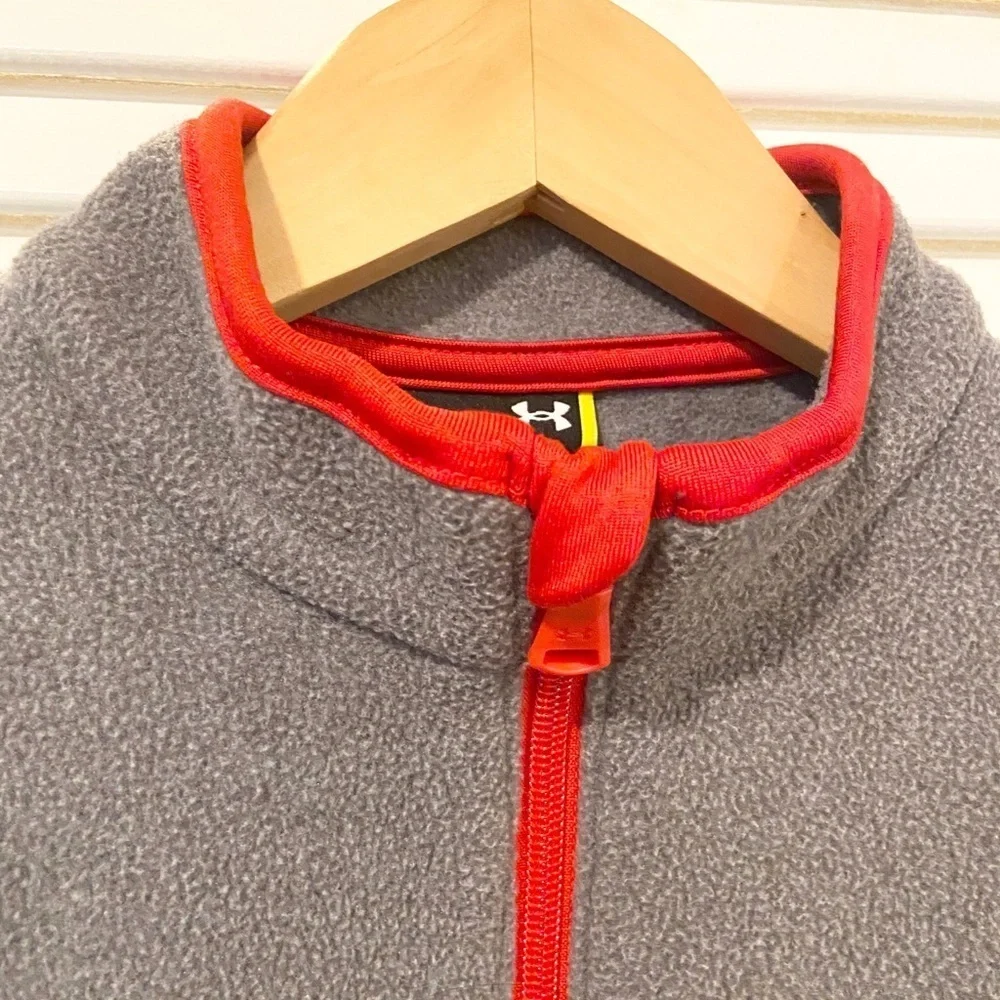 Under Armour Boys Gray with Red Trim 1/4 Zip Fleece Pullover 6